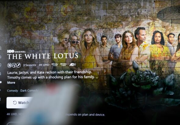 Belgrade,,Serbia,-,May,22,,2025:,Watching,The,White,Lotus