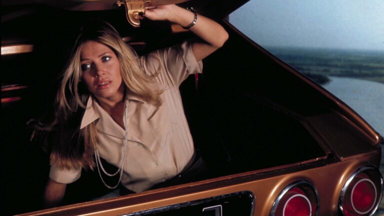 Bond-Girl kritisiert absurde Filmregeln für weibliche Rollen