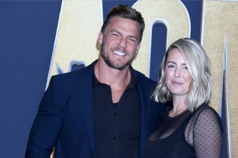 Las,Vegas,-,Mar,7:,Alan,Ritchson,,Catherine,Ritchson,At