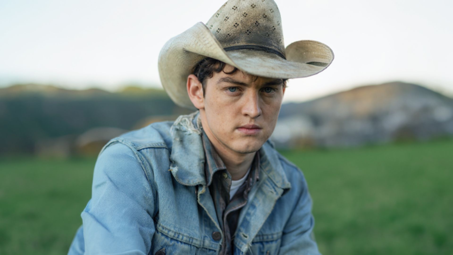 Yellowstone Ranch Helpers Yellowstone-Ableger Dutton Ranch zeigt ersten Teaser - Score11