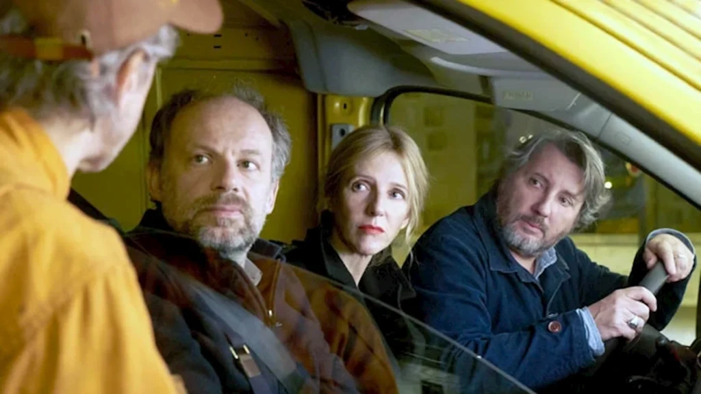 Der doppelte Alfred: Satirische Komödie über Digitalisierung